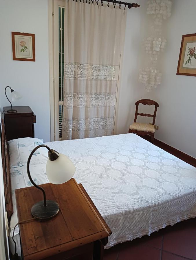 Villetta Con Giardino A Due Passi Dal Mare Imperia Kültér fotó
