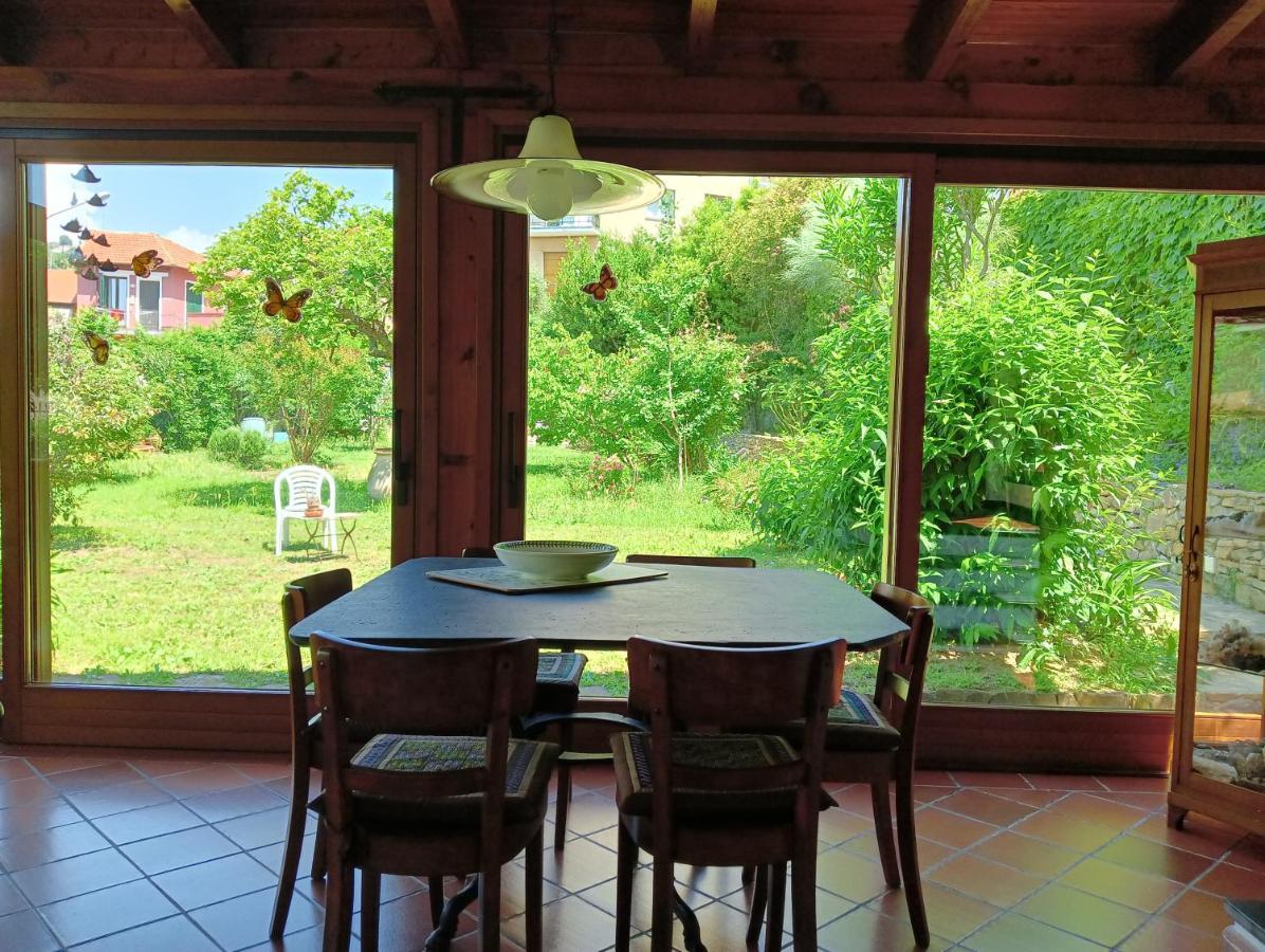 Villetta Con Giardino A Due Passi Dal Mare Imperia Kültér fotó