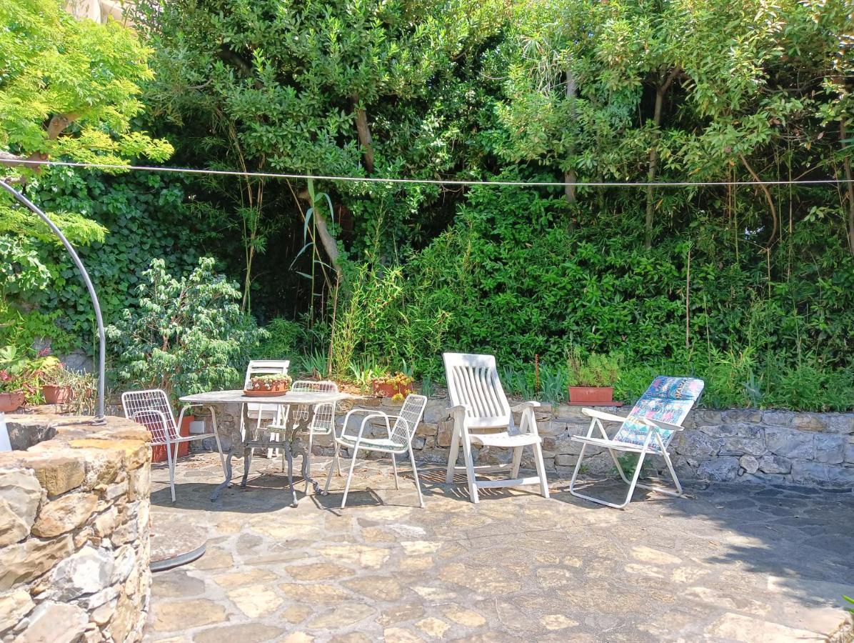 Villetta Con Giardino A Due Passi Dal Mare Imperia Kültér fotó