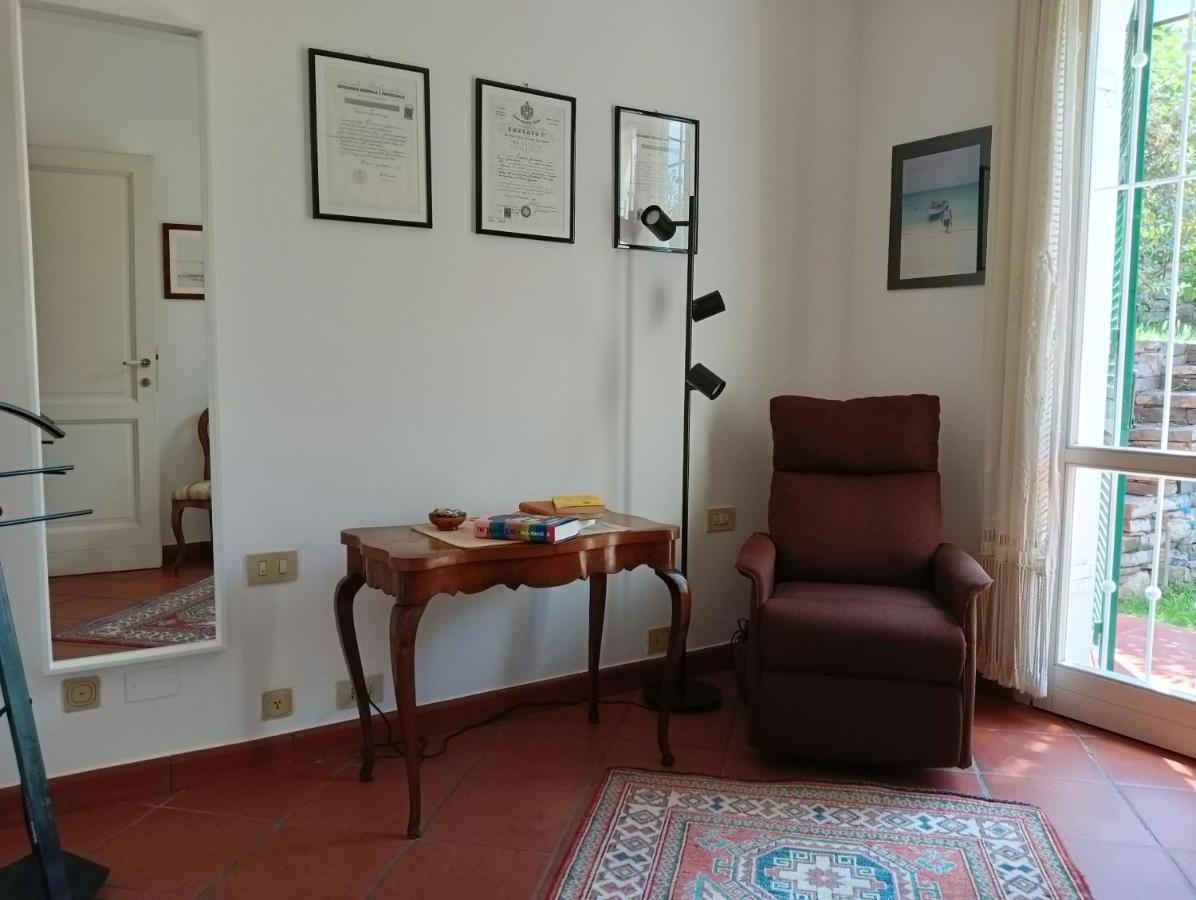Villetta Con Giardino A Due Passi Dal Mare Imperia Kültér fotó